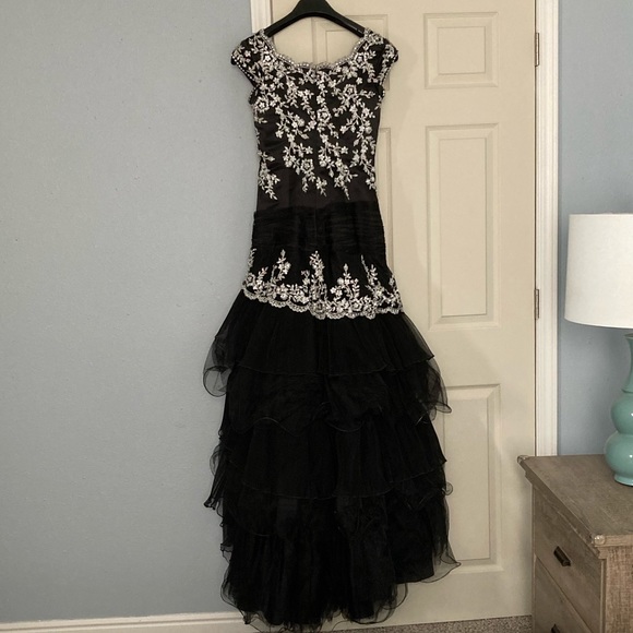 Prom Dress - Picture 2 of 4